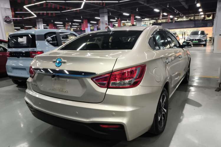 Used Haima Fumei 2017 1.6L Manual Luxury Model Exterior 5