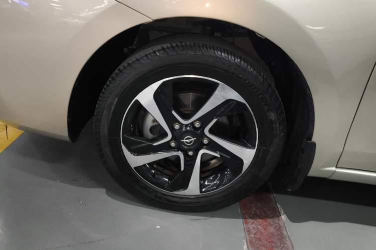 Used Haima Fumei 2017 1.6L Manual Luxury Model Exterior 7