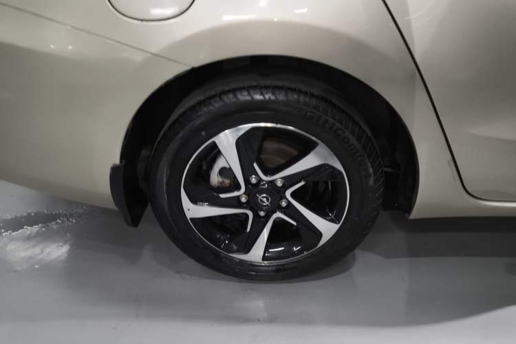 Used Haima Fumei 2017 1.6L Manual Luxury Model Exterior 8