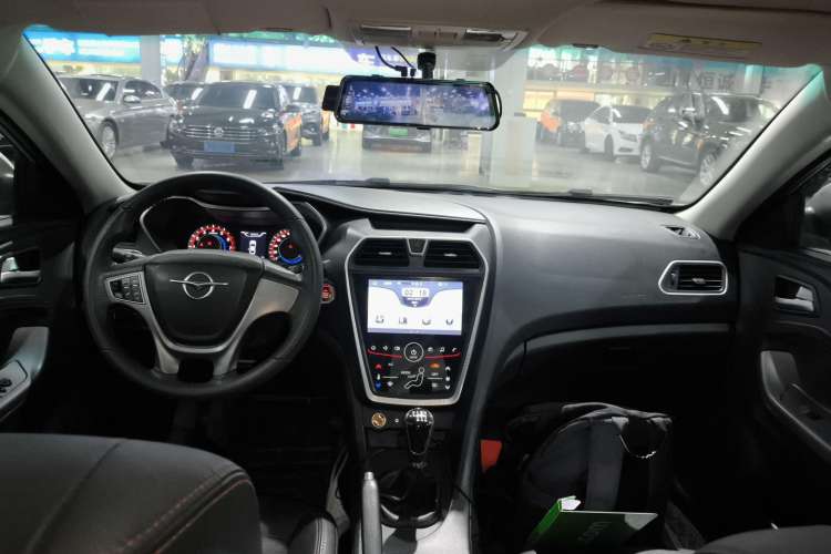 Used Haima Fumei 2017 1.6L Manual Luxury Model Interior 2