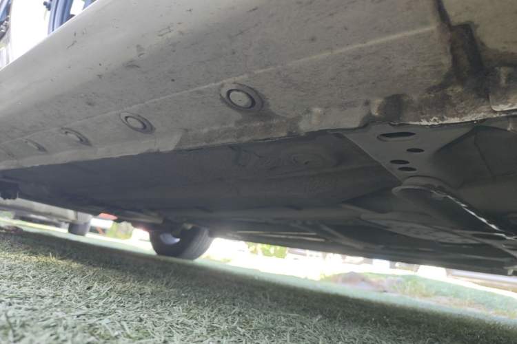 Used Haima Fumei 2017 1.6L Automatic Luxury Model Right Side Sill