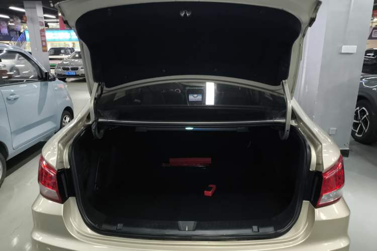 Used Haima Fumei 2017 1.6L Manual Luxury Model Trunk