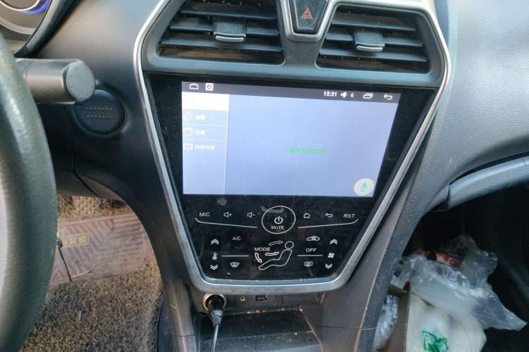 Used Haima Fumei 2017 1.6L Manual Comfort Model Audio And AC Panel