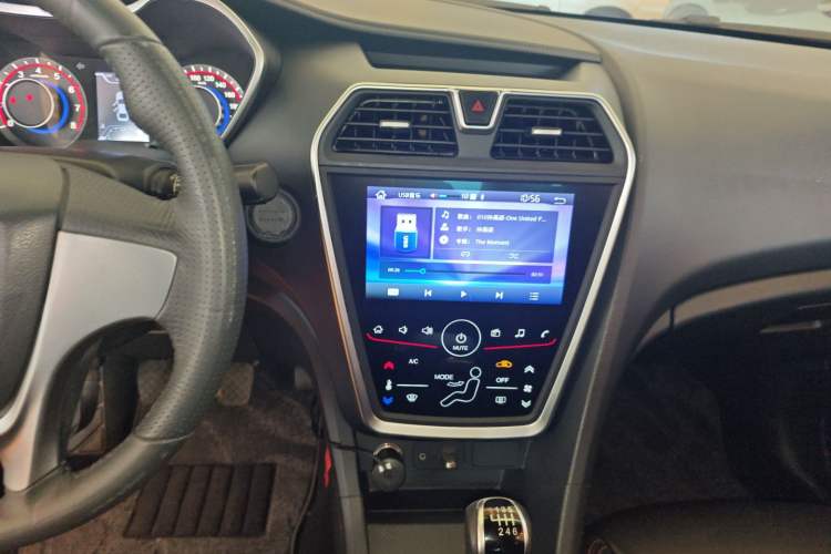 Used Haima Fumei 2017 1.6L Manual Luxury Model Audio And AC Panel