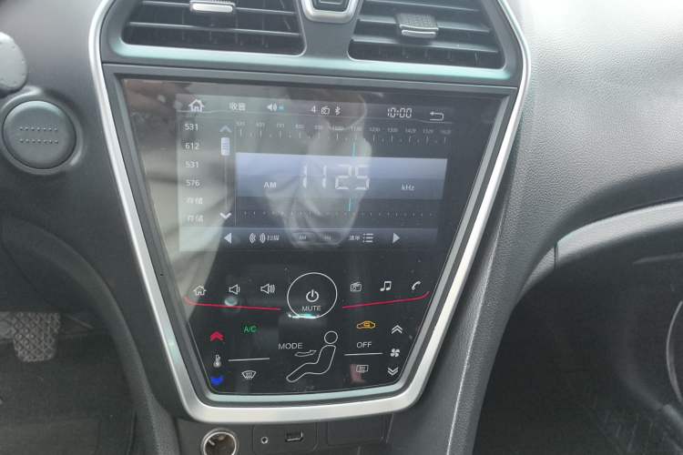 Used Haima Fumei 2017 1.6L Manual Luxury Model Audio And AC Panel