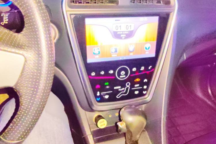 Used Haima Fumei 2017 1.6L Automatic Luxury Model Audio And AC Panel
