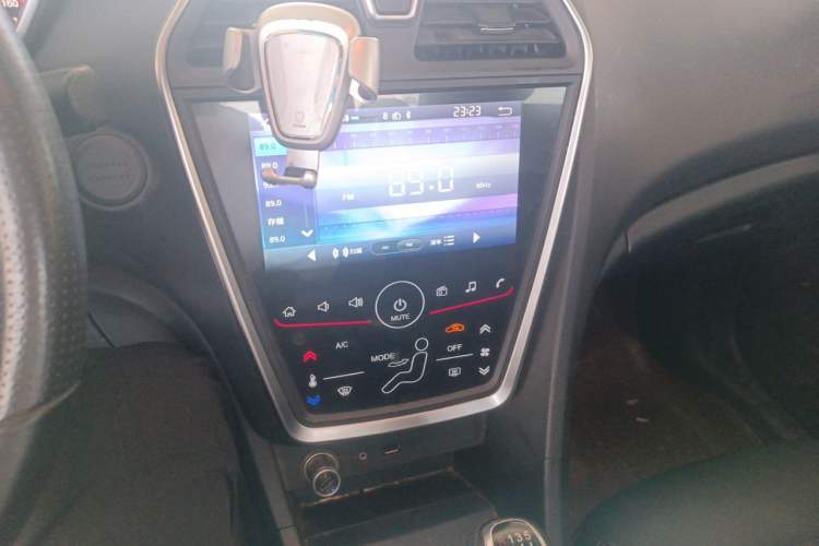 Used Haima Fumei 2017 1.6L Manual Luxury Model Audio And AC Panel