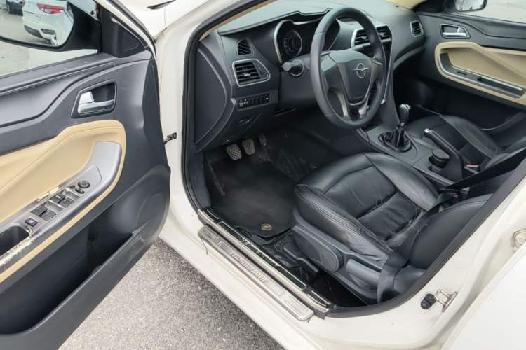 Used Haima Fumei 2017 1.6L Manual Comfort Model Driver Seat