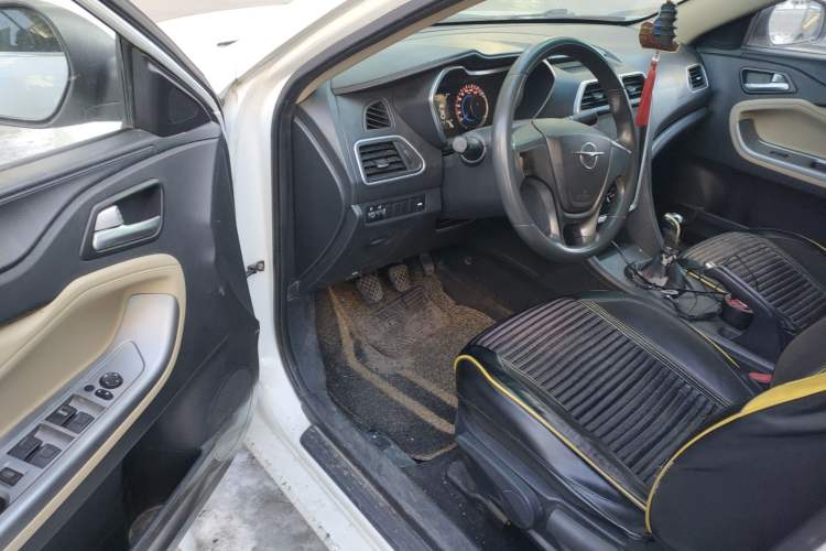 Used Haima Fumei 2017 1.6L Manual Comfort Model Driver Seat