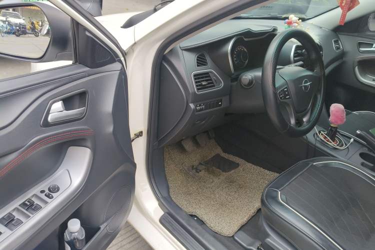 Used Haima Fumei 2017 1.6L Manual Luxury Model Driver Seat
