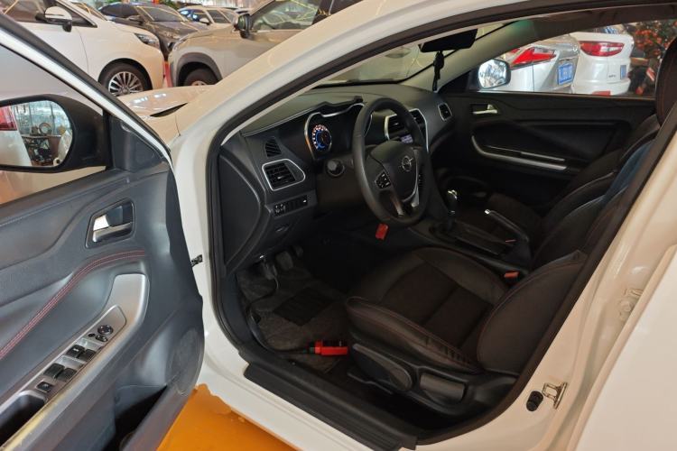 Used Haima Fumei 2017 1.6L Manual Luxury Model Driver Seat