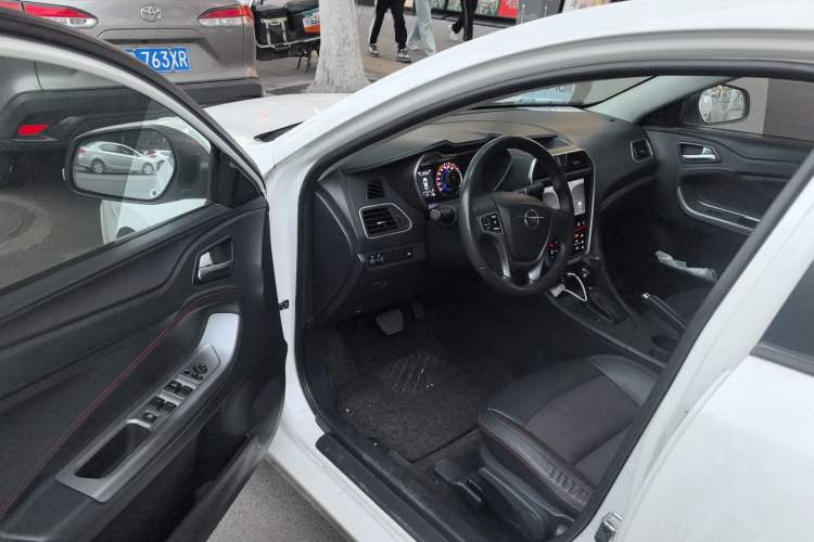 Used Haima Fumei 2017 1.6L Automatic Luxury Model Driver Seat