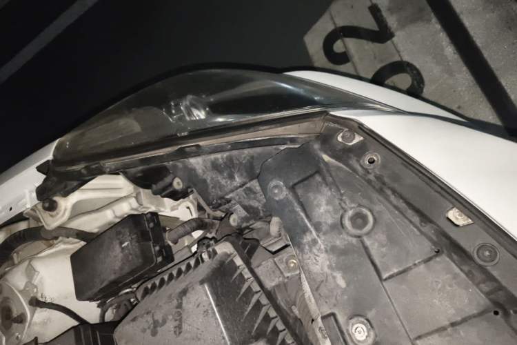 Used Haima Fumei 2017 1.6L Automatic Luxury Model Engine Bay Left