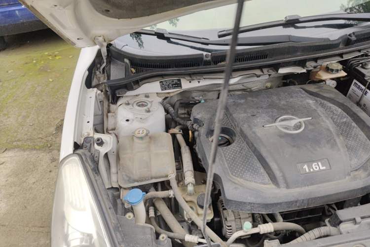 Used Haima Fumei 2017 1.6L Manual Comfort Model Engine Bay Right