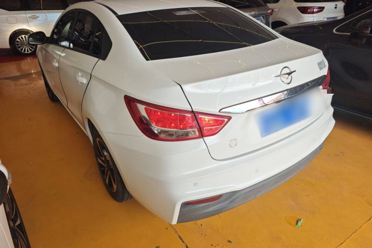 Used Haima Fumei 2017 1.6L Manual Luxury Model Exterior 2