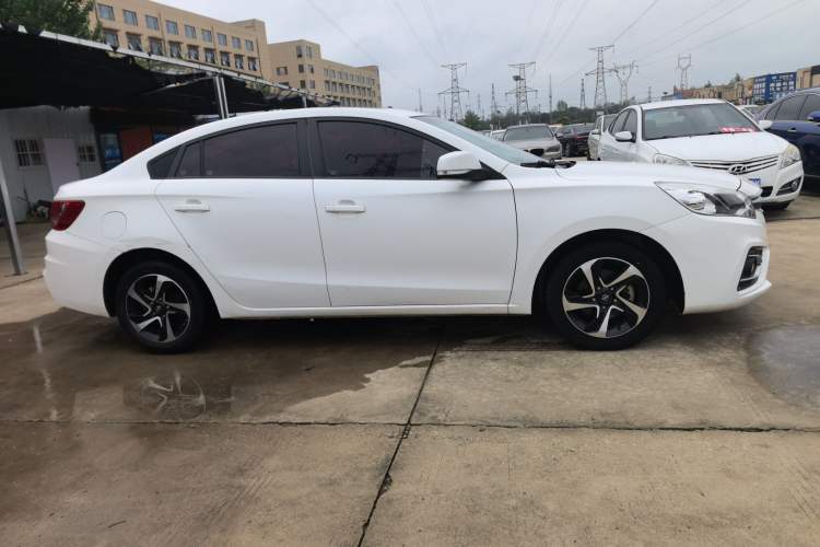 Used Haima Fumei 2017 1.6L Manual Luxury Model Exterior 2