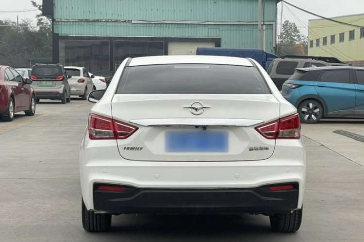 Used Haima Fumei 2017 1.6L Automatic Luxury Model Exterior 4