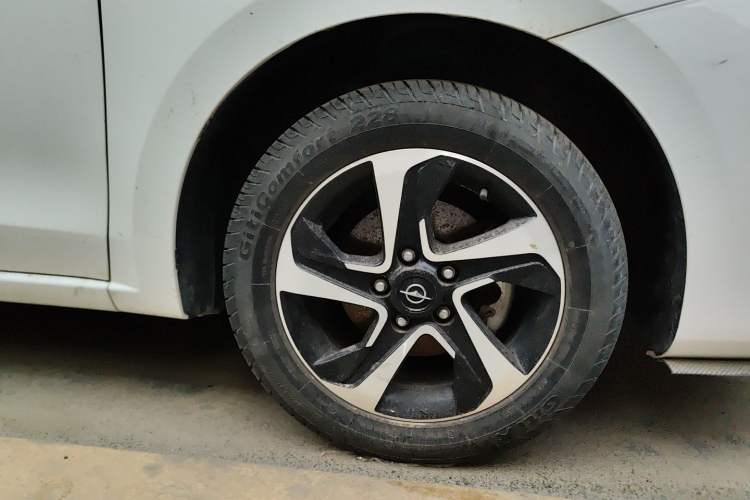 Used Haima Fumei 2017 1.6L Manual Luxury Model Exterior 7