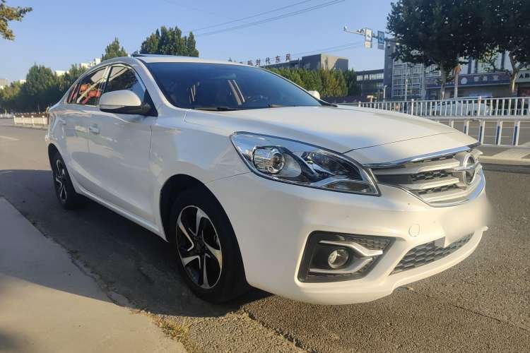 Used Haima Fumei 2017 1.6L Manual Luxury Model Front Right 45 Deg