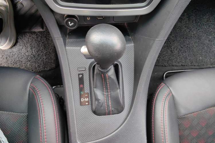 Used Haima Fumei 2017 1.6L Automatic Luxury Model Gear Lever