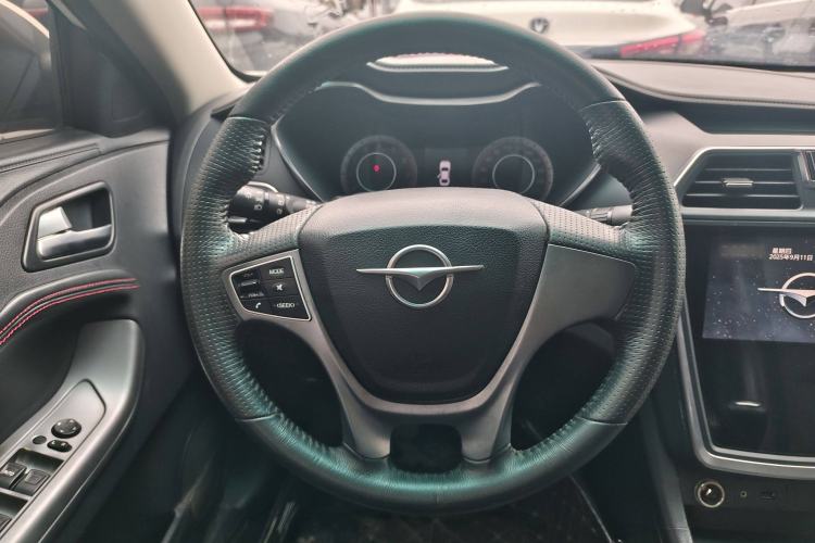 Used Haima Fumei 2017 1.6L Manual Luxury Model Interior 2