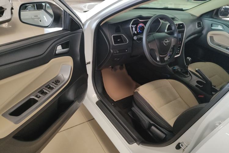 Used Haima Fumei 2017 1.6L Manual Finance Edition Interior 2