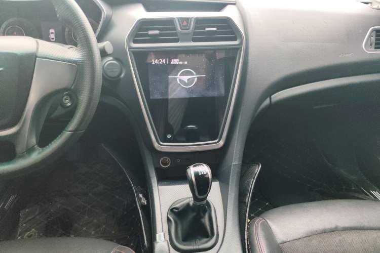 Used Haima Fumei 2017 1.6L Manual Luxury Model Interior 3