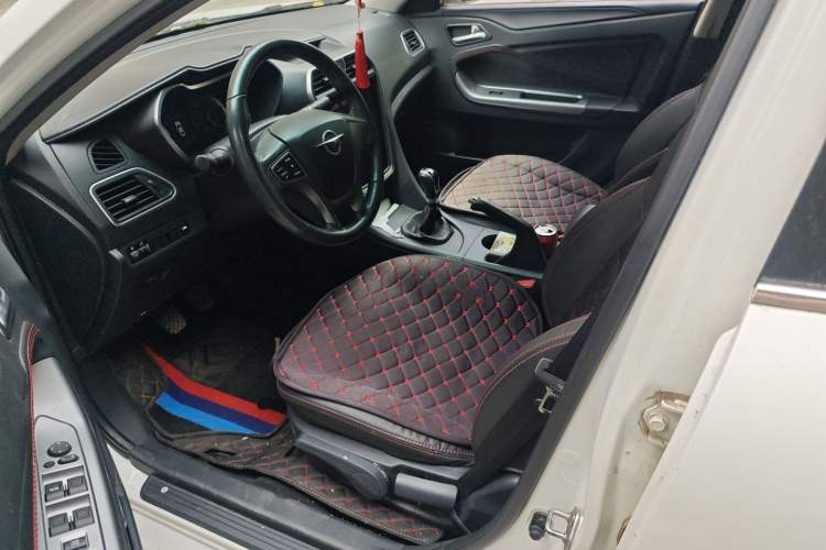 Used Haima Fumei 2017 1.6L Manual Luxury Model Interior 3