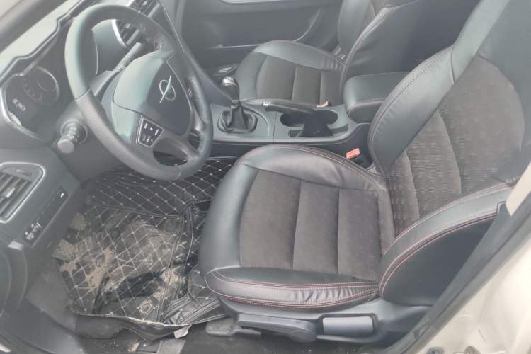 Used Haima Fumei 2017 1.6L Manual Luxury Model Interior 4