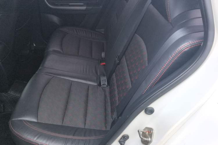 Used Haima Fumei 2017 1.6L Manual Luxury Model Interior 4