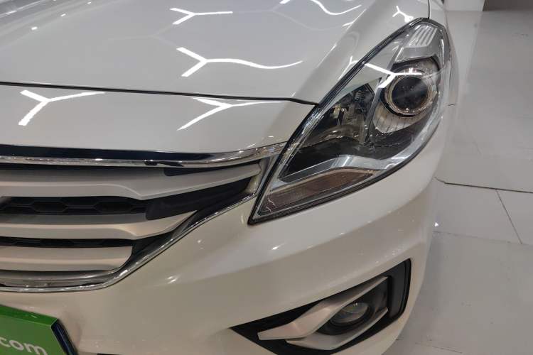 Used Haima Fumei 2017 1.6L Automatic Luxury Model Left Front Headlight