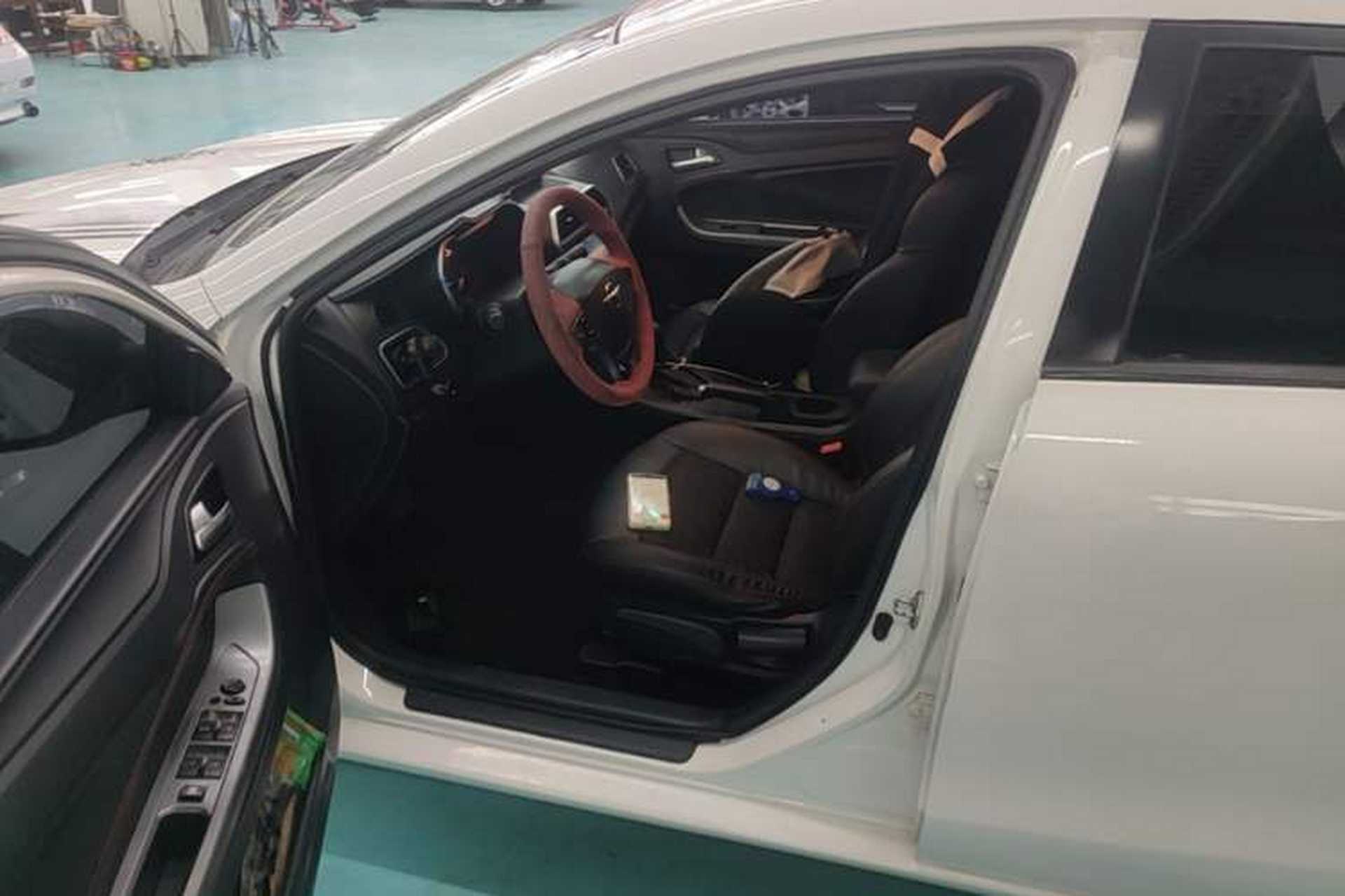 Used Haima Fumei 2017 1.6L Automatic Luxury Model Left Front Seat