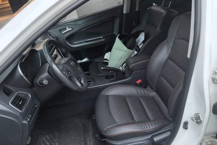 Used Haima Fumei 2017 1.6L Automatic Luxury Model Left Front Seat