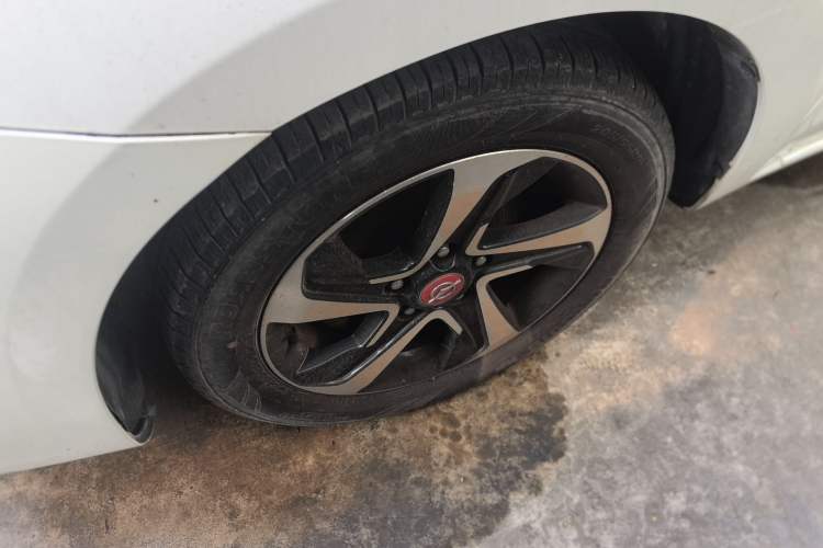 Used Haima Fumei 2017 1.6L Manual Comfort Model Left Front Wheel Hub