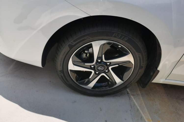 Used Haima Fumei 2017 1.6L Manual Comfort Model Left Front Wheel Hub