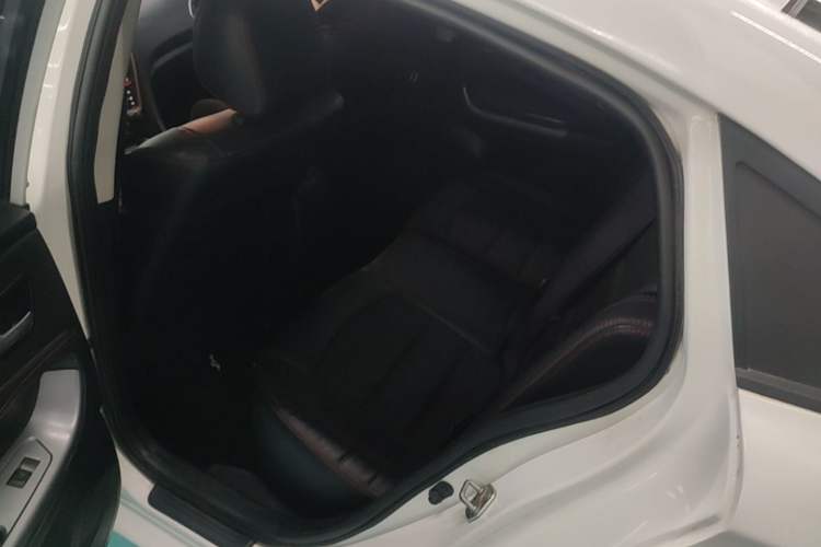 Used Haima Fumei 2017 1.6L Automatic Luxury Model Left Rear Seat