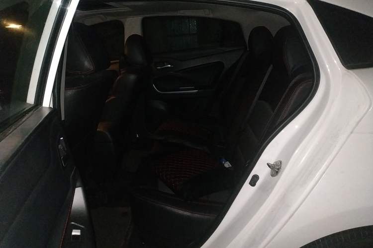 Used Haima Fumei 2017 1.6L Manual Luxury Model Left Rear Seat