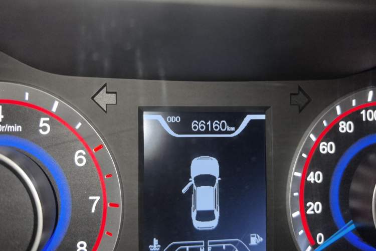 Used Haima Fumei 2017 1.6L Automatic Luxury Model Odometer Close Up