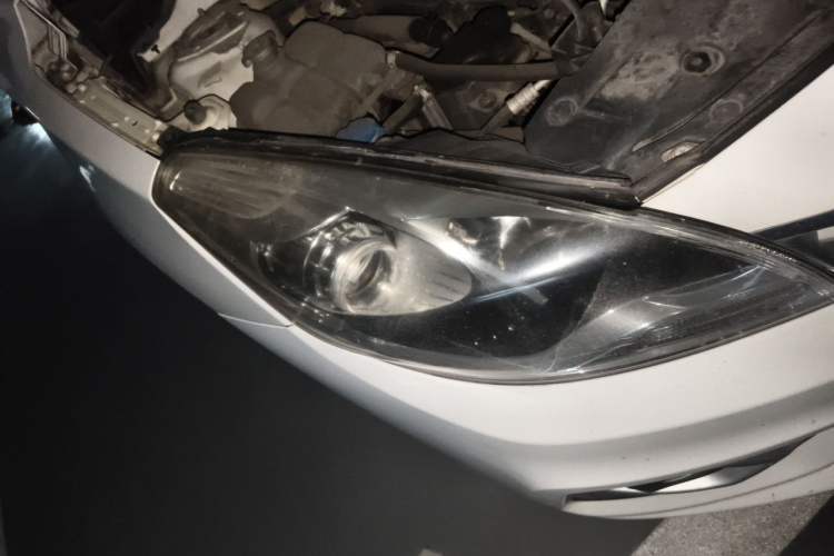Used Haima Fumei 2017 1.6L Automatic Luxury Model Right Front Headlight