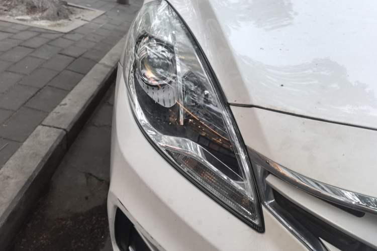 Used Haima Fumei 2017 1.6L Automatic Luxury Model Right Front Headlight