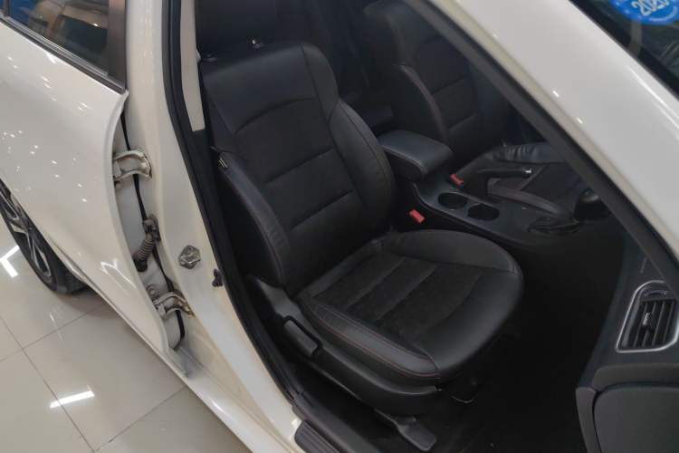 Used Haima Fumei 2017 1.6L Automatic Luxury Model Right Front Seat