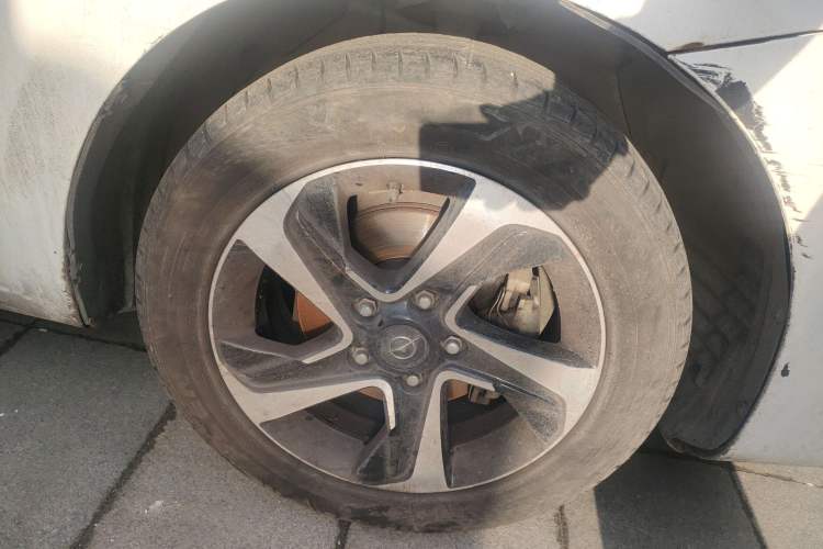 Used Haima Fumei 2017 1.6L Manual Comfort Model Right Front Wheel Hub