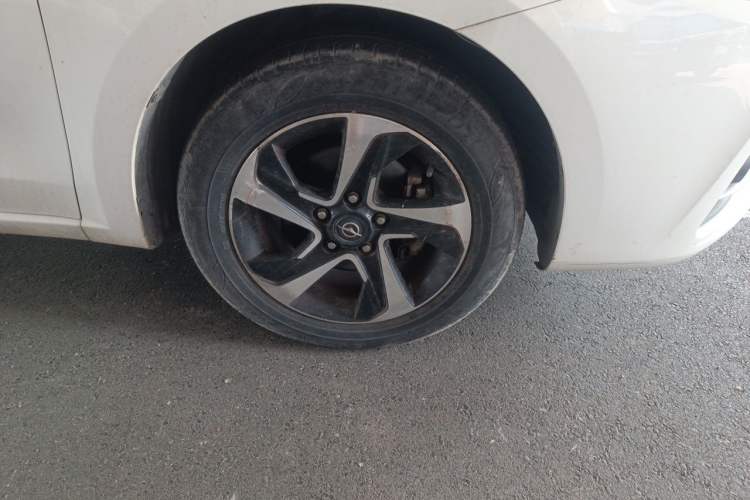 Used Haima Fumei 2017 1.6L Manual Luxury Model Right Front Wheel Hub