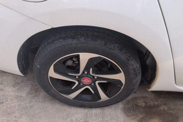 Used Haima Fumei 2017 1.6L Manual Comfort Model Right Rear Wheel Hub