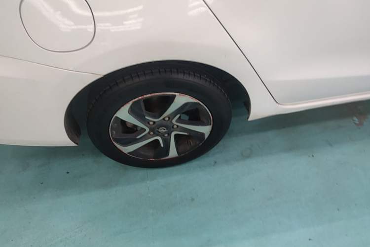 Used Haima Fumei 2017 1.6L Automatic Luxury Model Right Rear Wheel Hub