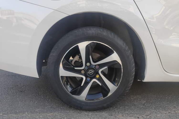 Used Haima Fumei 2017 1.6L Manual Luxury Model Right Rear Wheel Hub