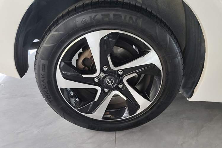Used Haima Fumei 2017 1.6L Automatic Luxury Model Right Rear Wheel Hub