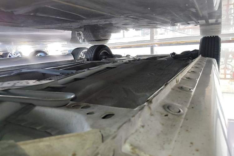 Used Haima Fumei 2017 1.6L Automatic Luxury Model Right Side Sill