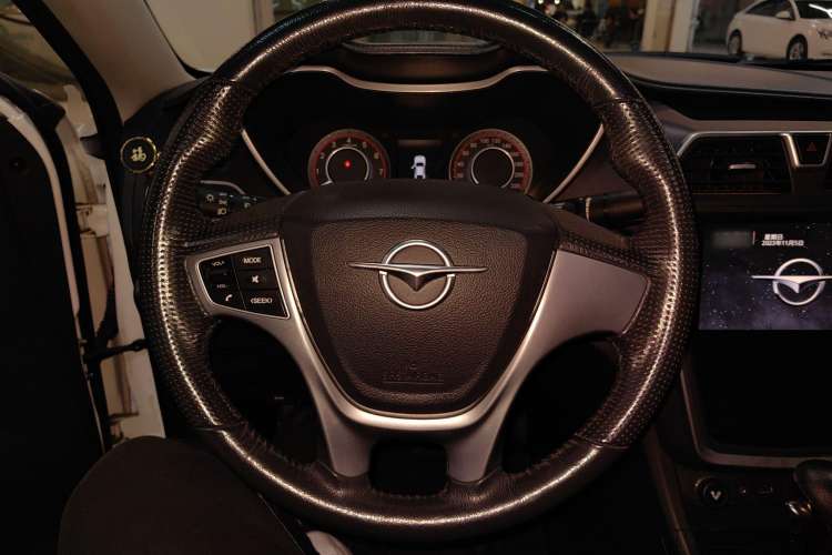 Used Haima Fumei 2017 1.6L Automatic Luxury Model Steering Wheel