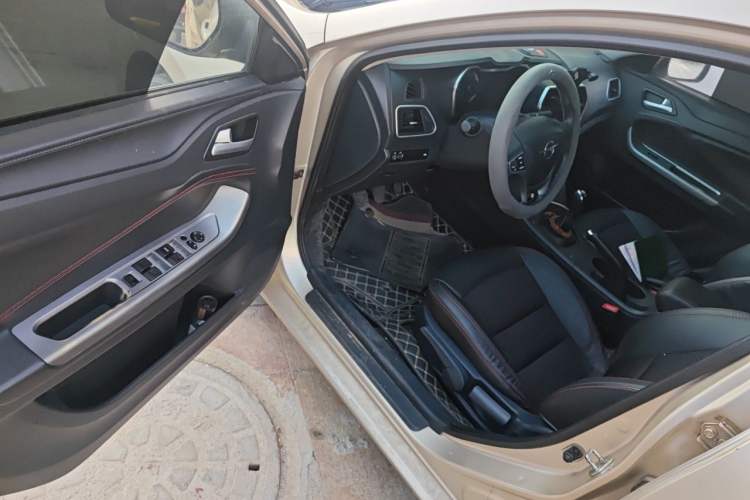 Used Haima Fumei 2017 1.6L Manual Luxury Model Driver Seat